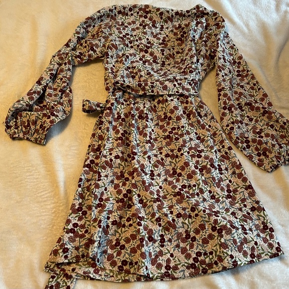Volcom Flower Trip Dress. NWT. Size S - Picture 5 of 5